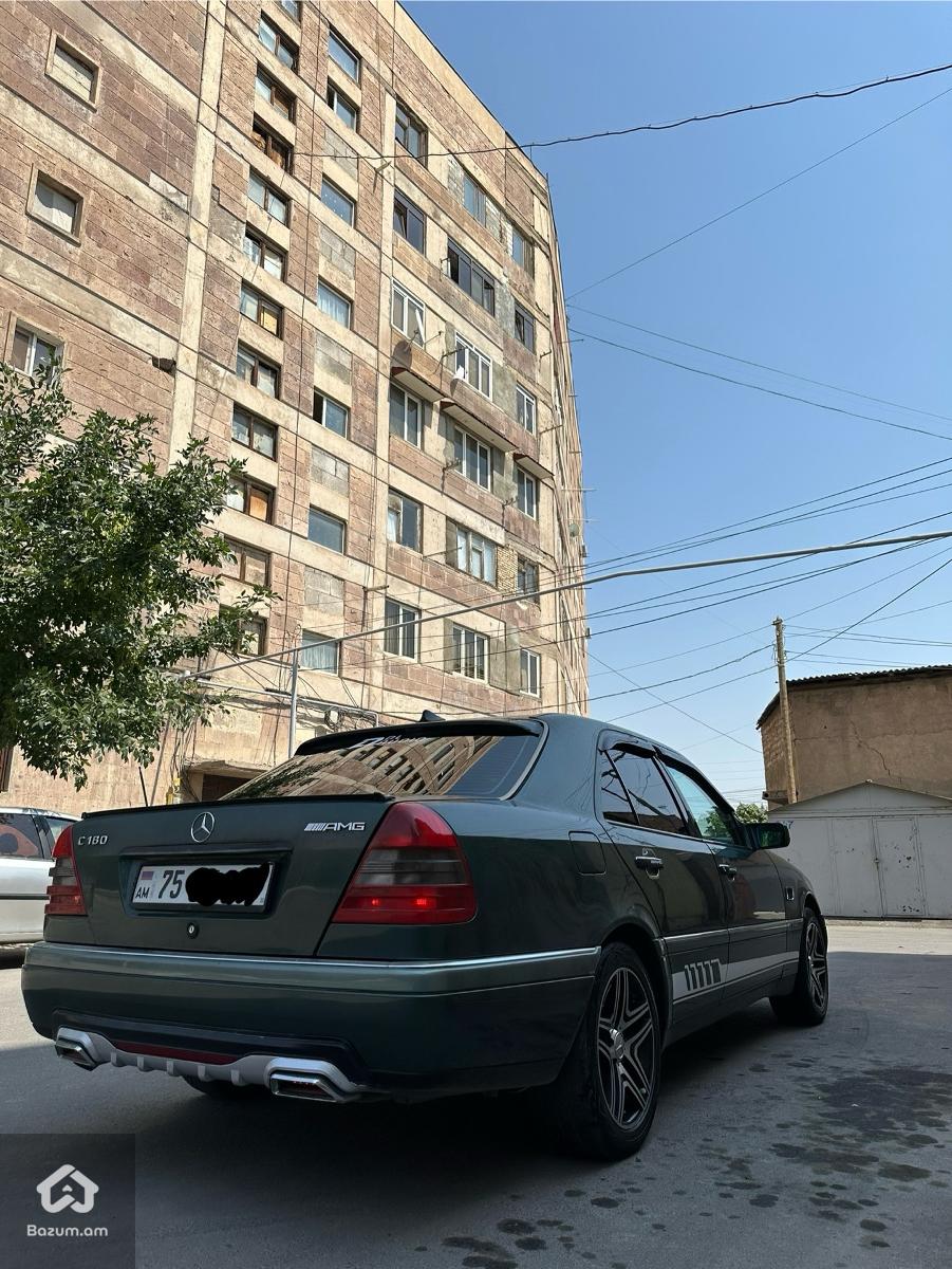 Mersedes Benz  - image 3