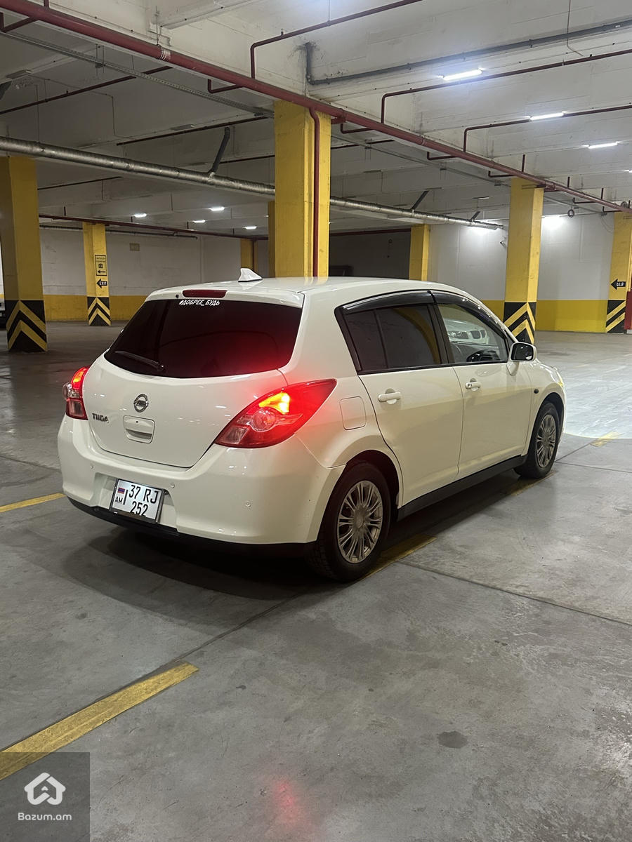 Nissan Tiida 2009-8 - image 6