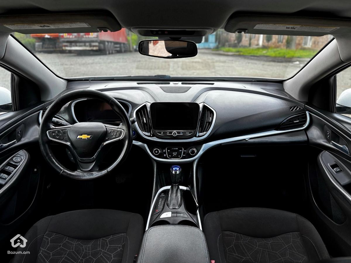 chevrolet Volt 2 - image 8