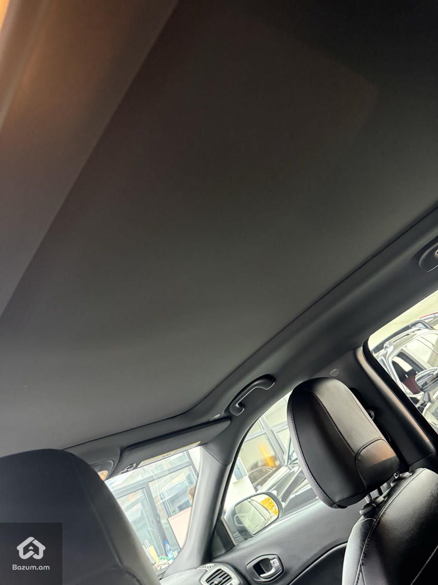 Jeep Compass 80 TH Anniversary 4x4 - image 20