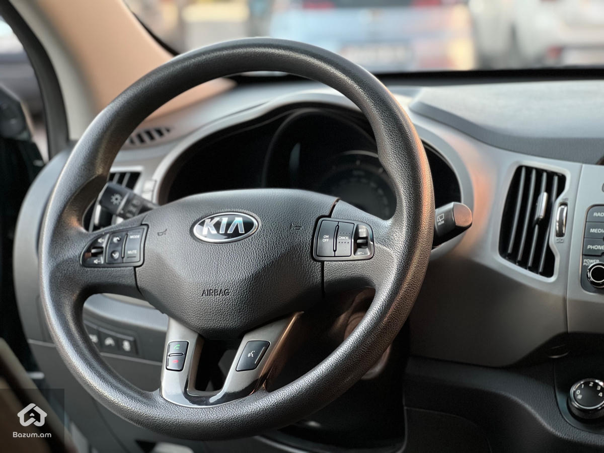 Kia Sportage  - image 9