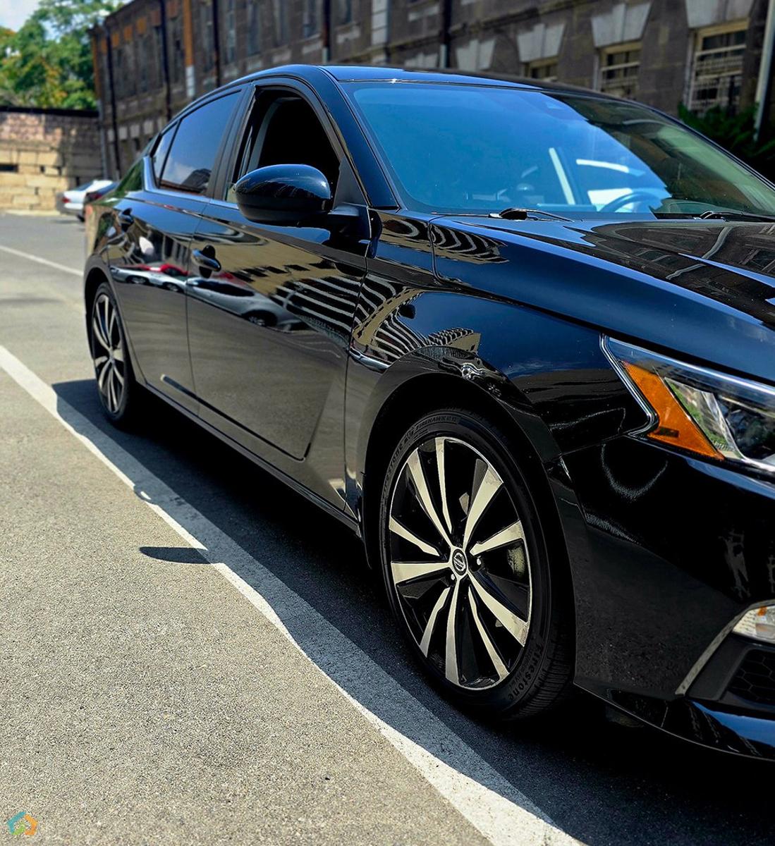 Nissan Altima SR - image 6