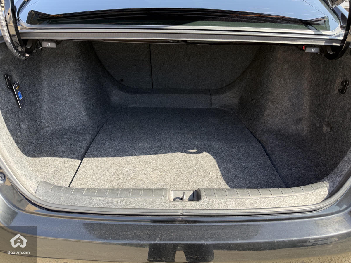 HONDA ACCORD EX-L HYBRID  - image 33