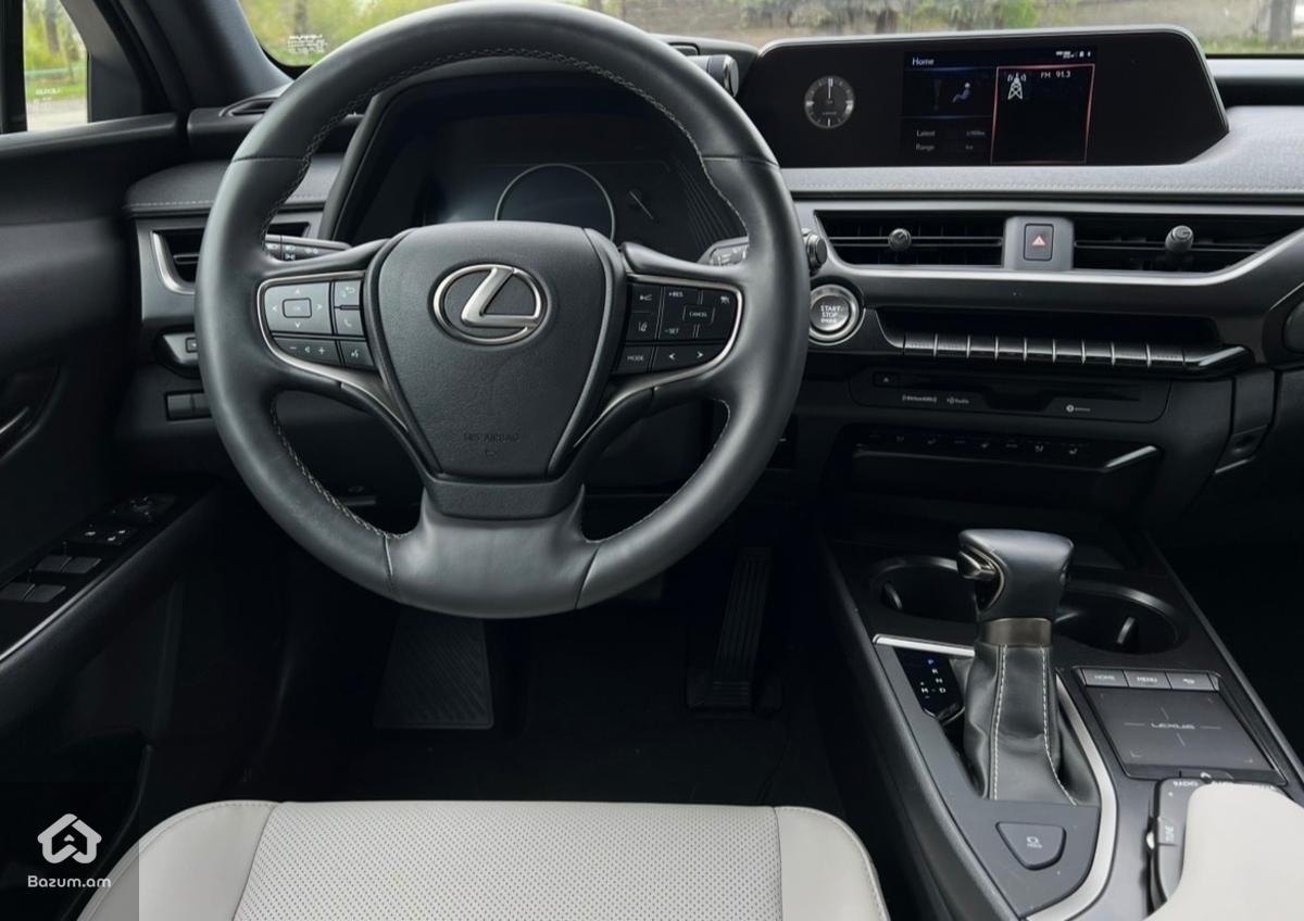 Lexus ux - image 11