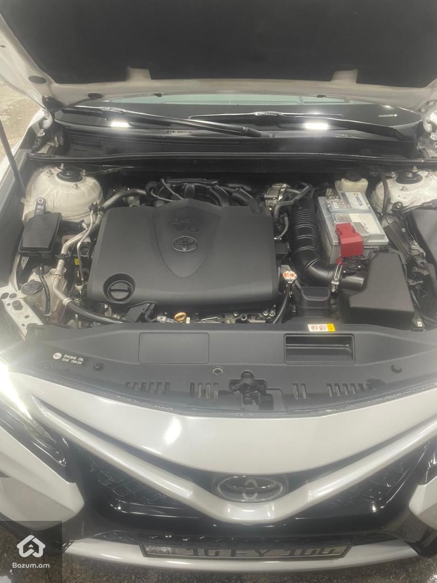 Toyota camry - image 6