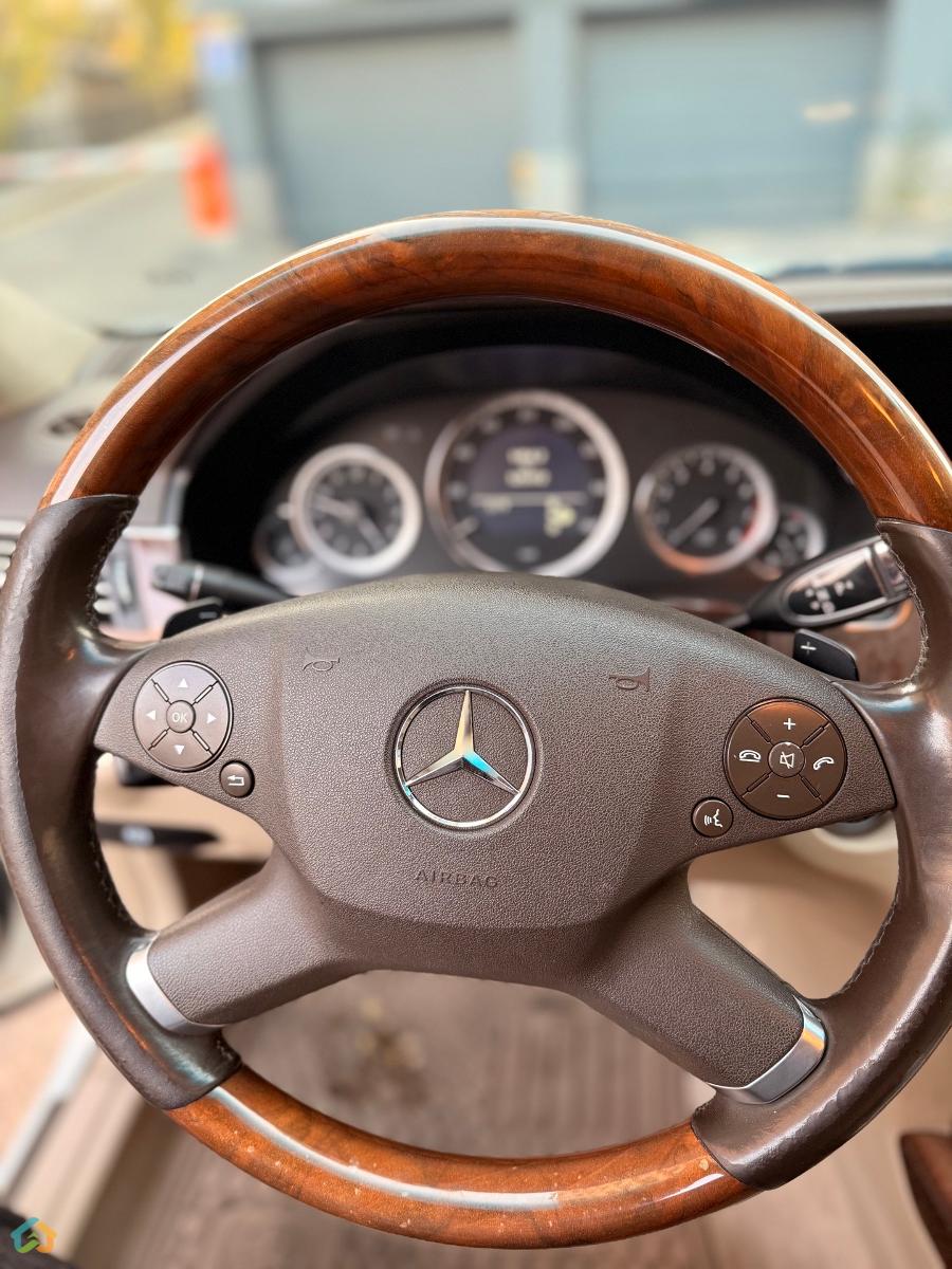 Mercedes benz w 212 - image 12