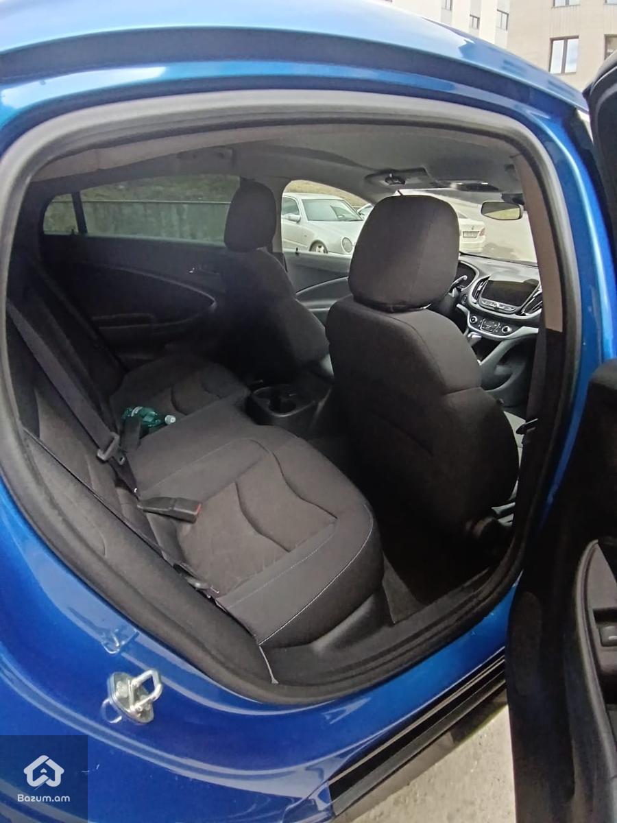 Chevrolet Volt 2  - image 8