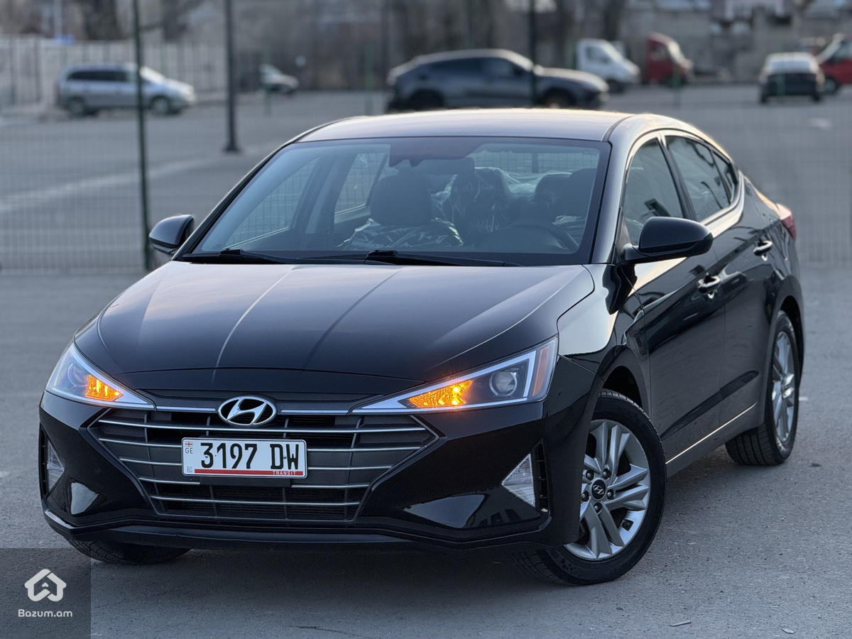 Hyundai Elantra - image 7