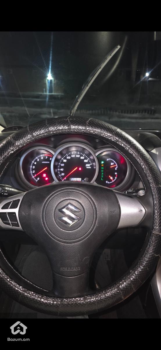 Suzuki Grand Vitara  - image 3