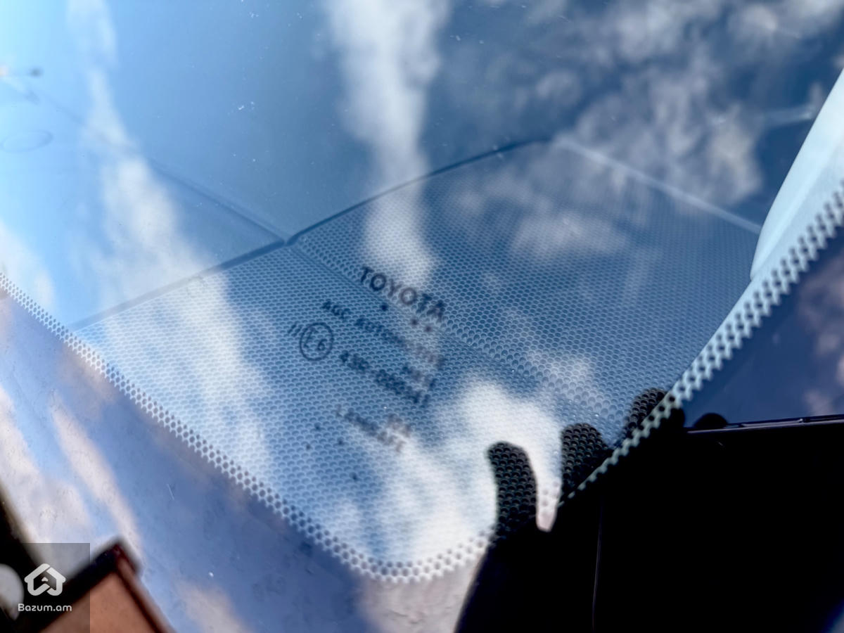 Land Cruiser Prado - image 13