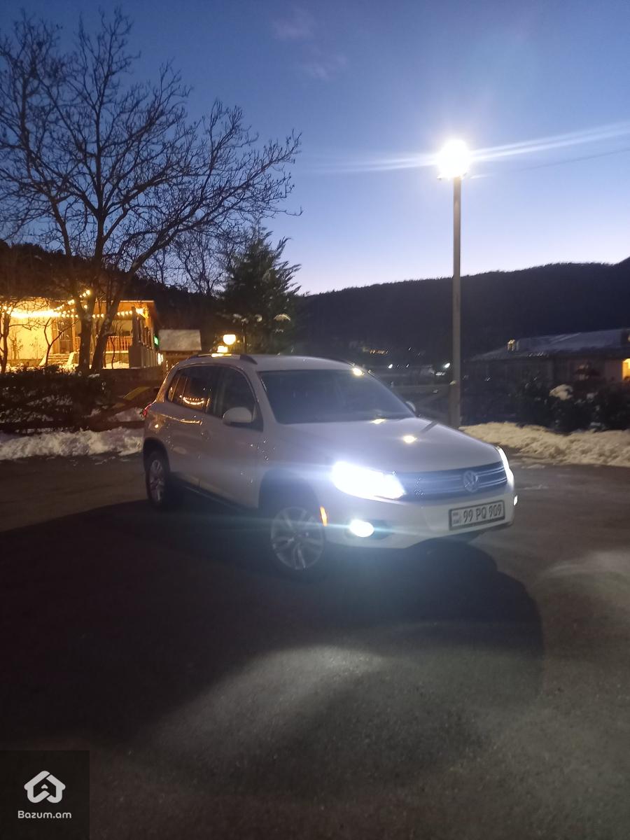 Volkswagen Tiguan  - image 3