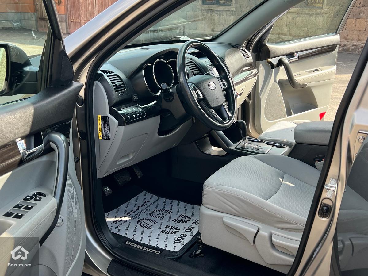 Kia Sorento 2010 - image 7