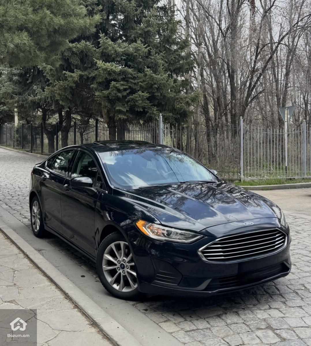 Ford Fusion Hybrid 2020 - image 2