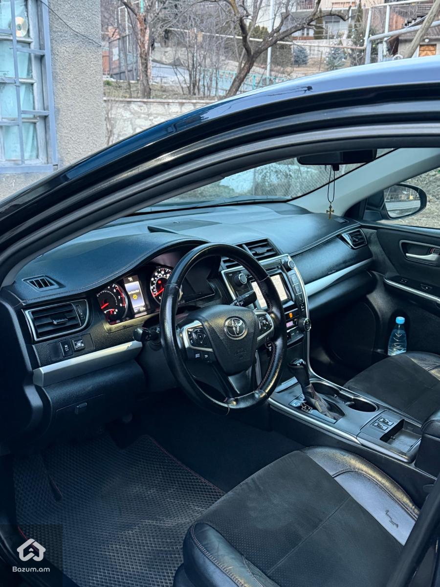 Toyota Camry  - image 7