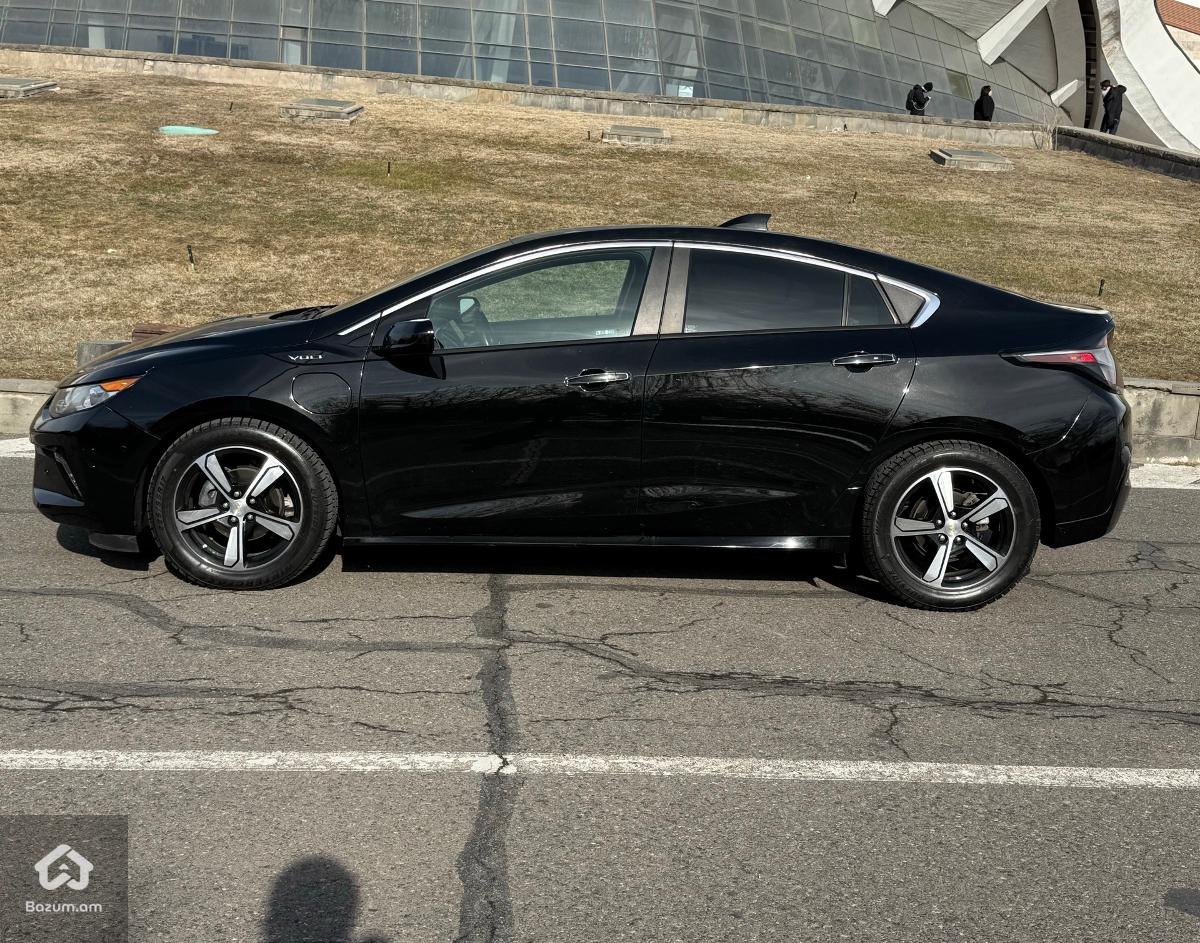 chevrolet Volt 2 - image 14