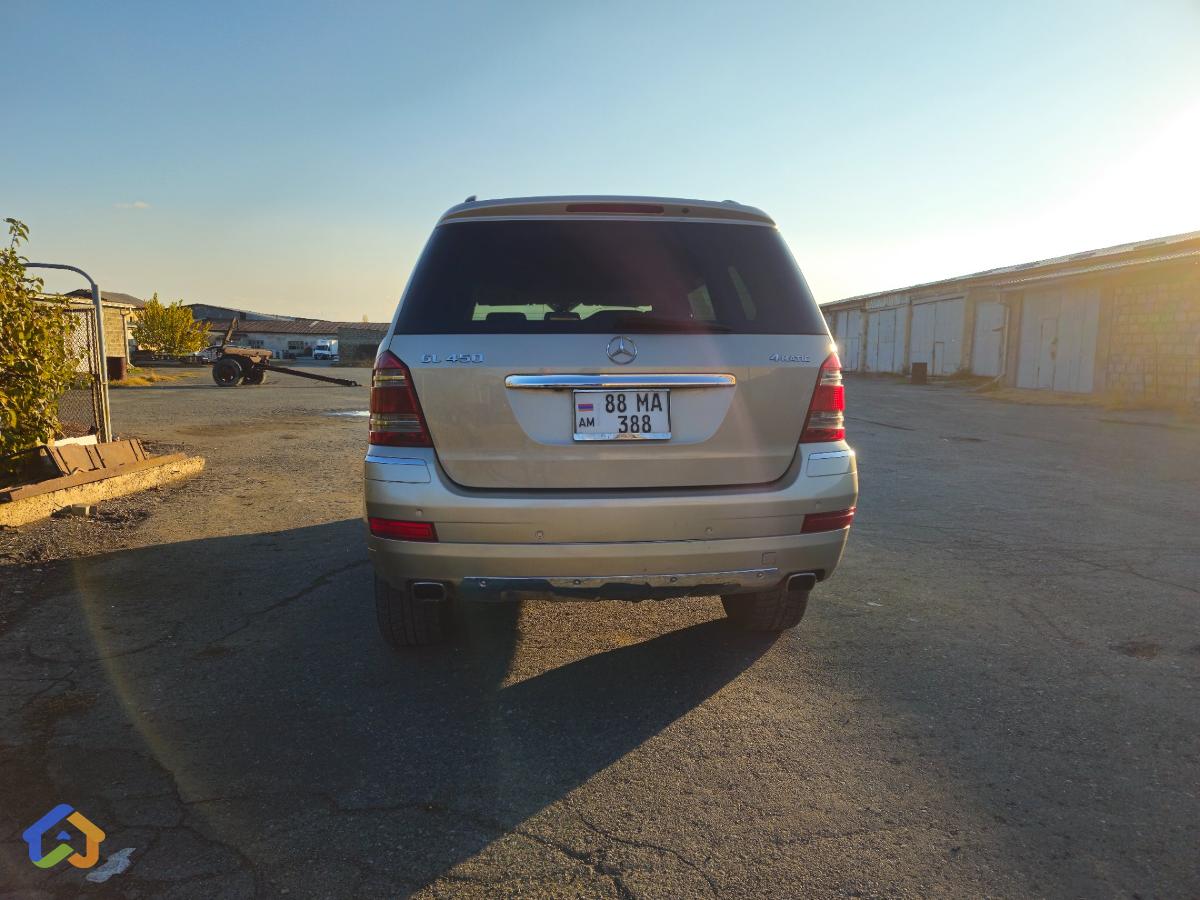 Mercedes benz GL450 - image 10