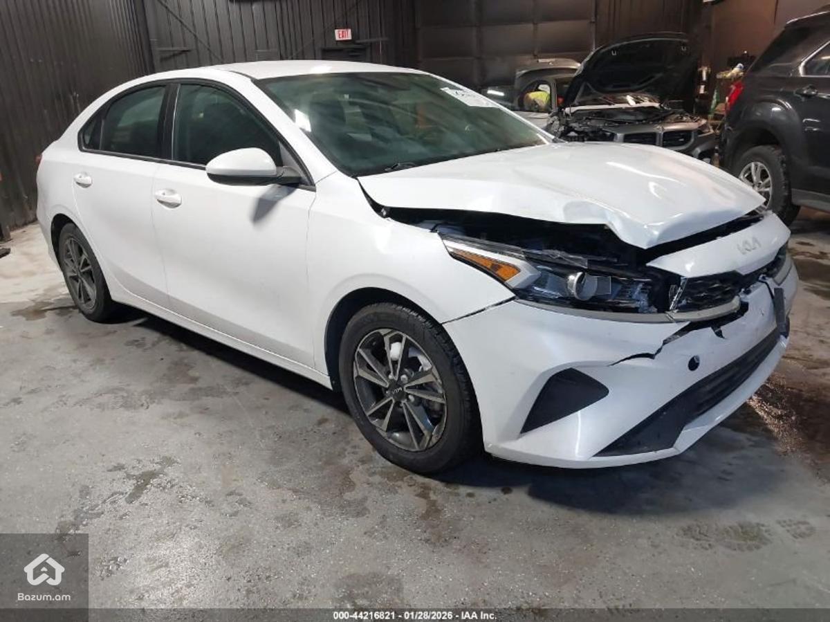 Kia Forte LXS 2023 - image 6