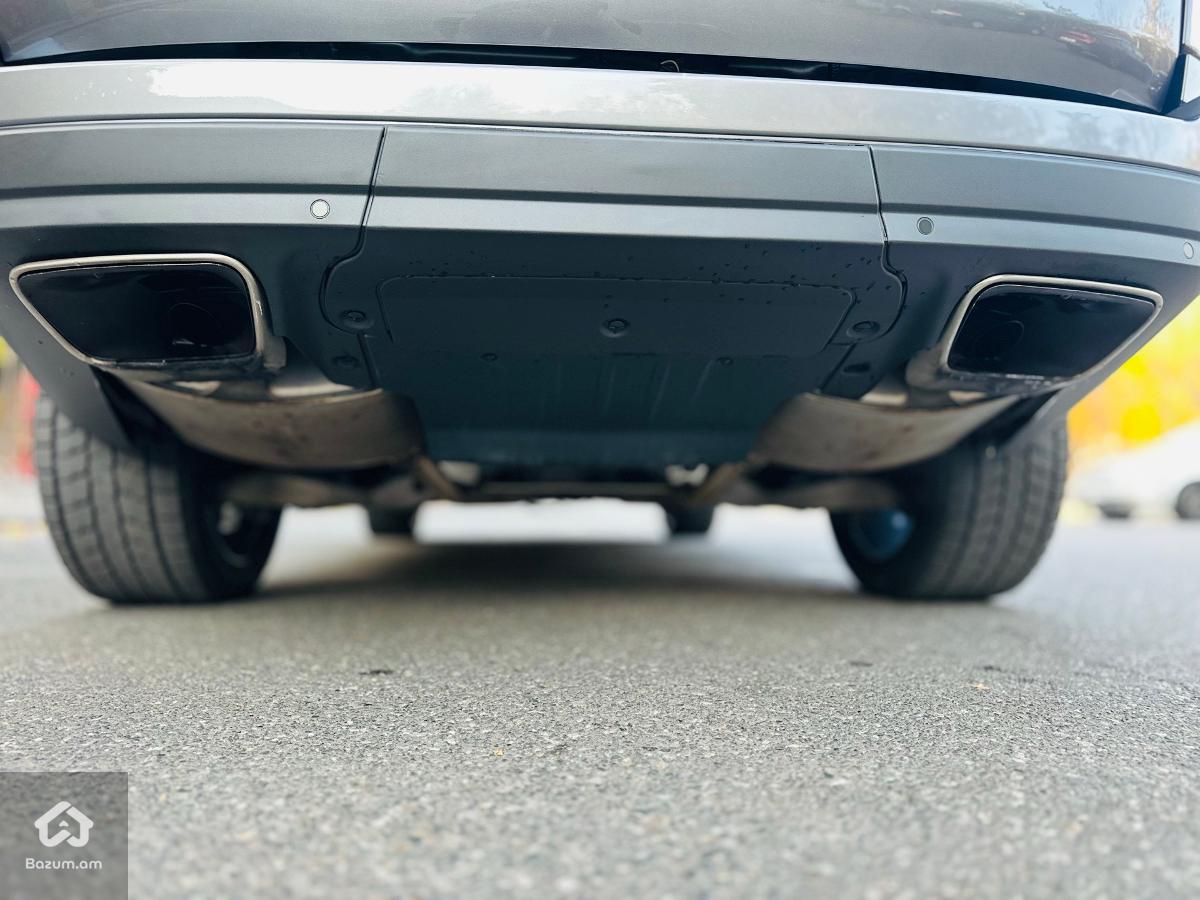 Range Rover Vogue HSE - image 8