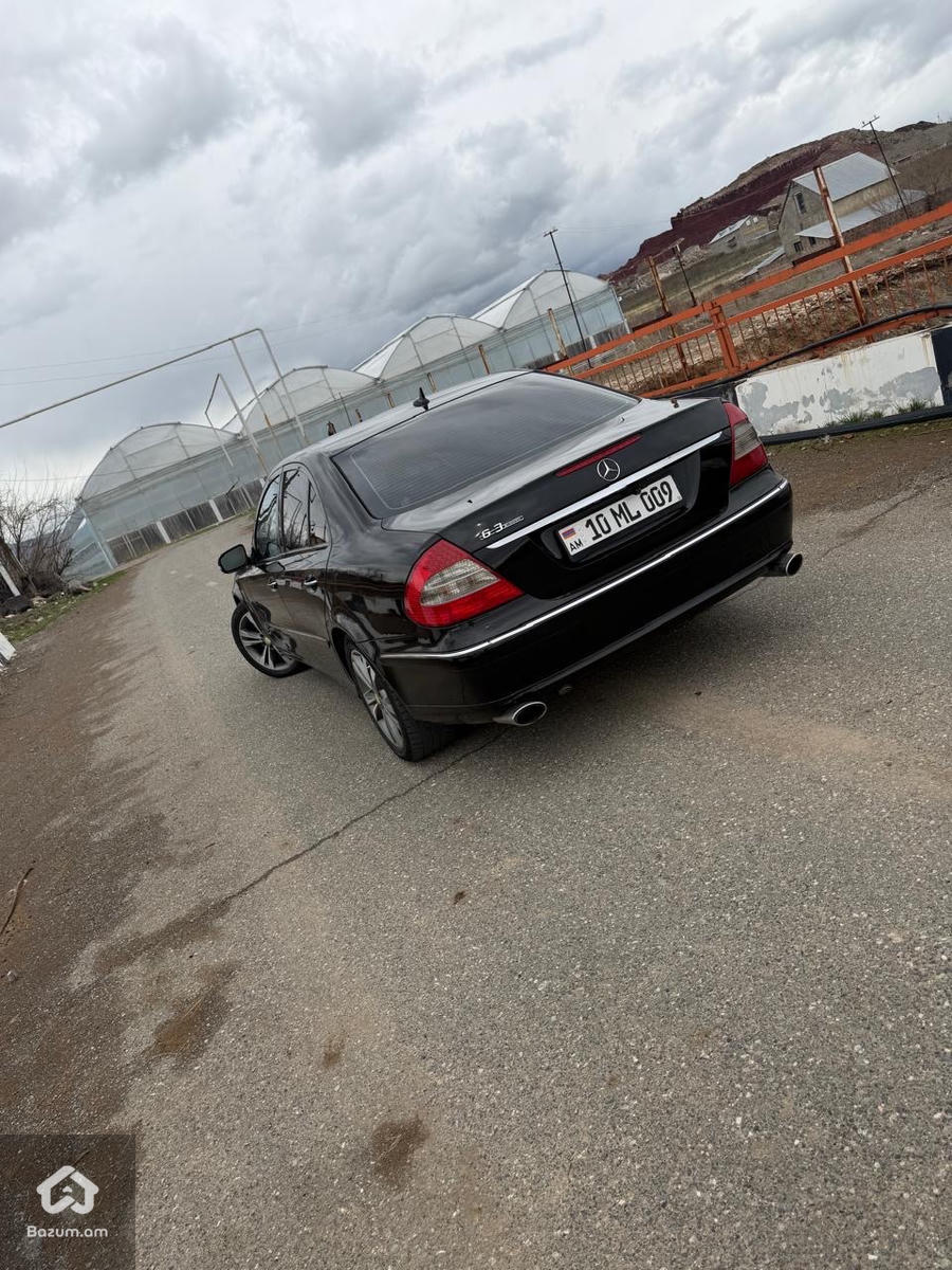 Mercedes Benz  - image 6