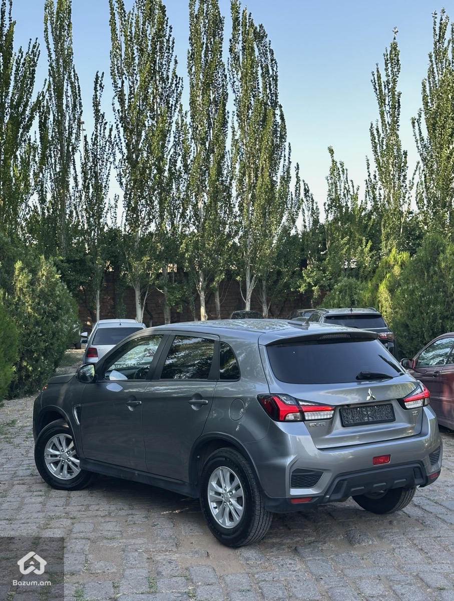Mitsubishi Outlander 2.4 - image 2