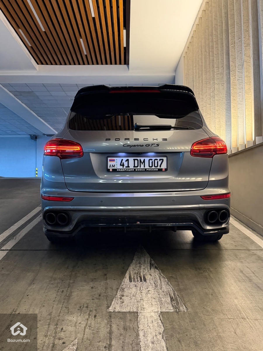 Porsche Cayenne - image 5