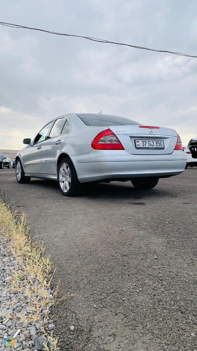 Mercedes Benz - image 18