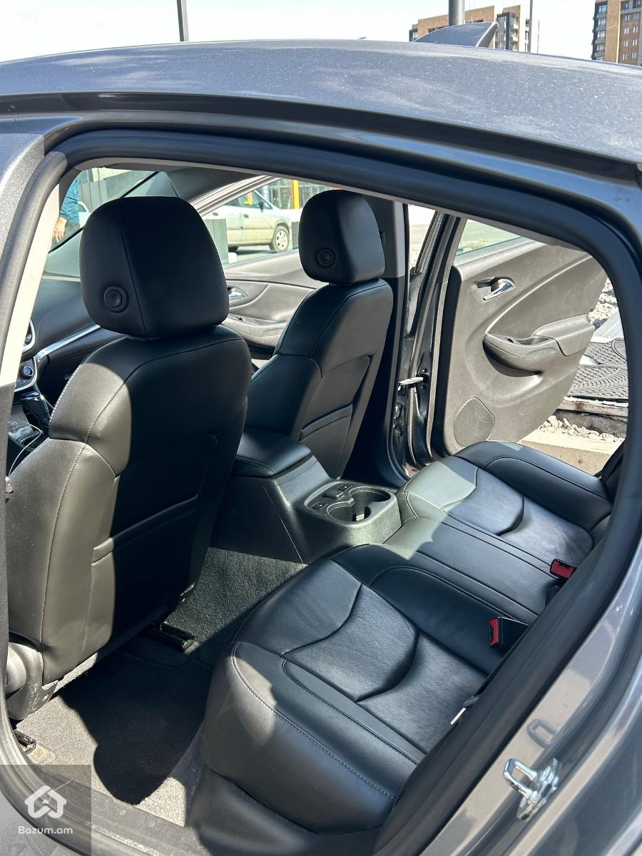 Chevrolet volt 2018 premier+ - image 7