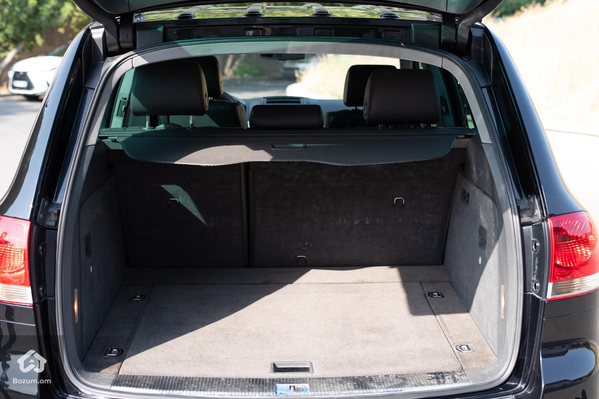 Volkswagen Touareg - image 6