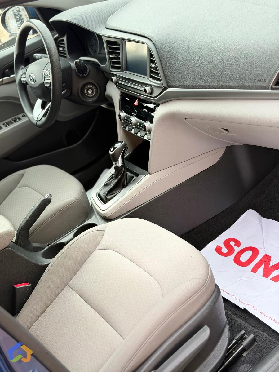 Hyundai Elantra Sel 2020 - image 8
