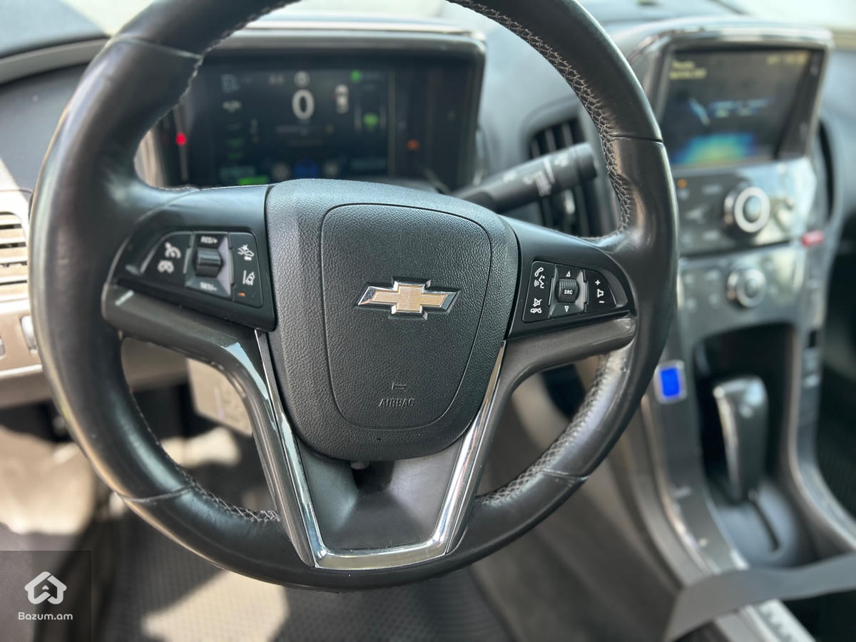 Chevrolet  - image 6