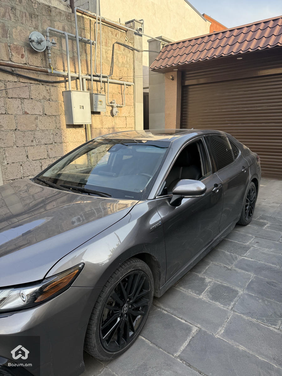 Toyota camry Hybrid  - image 3