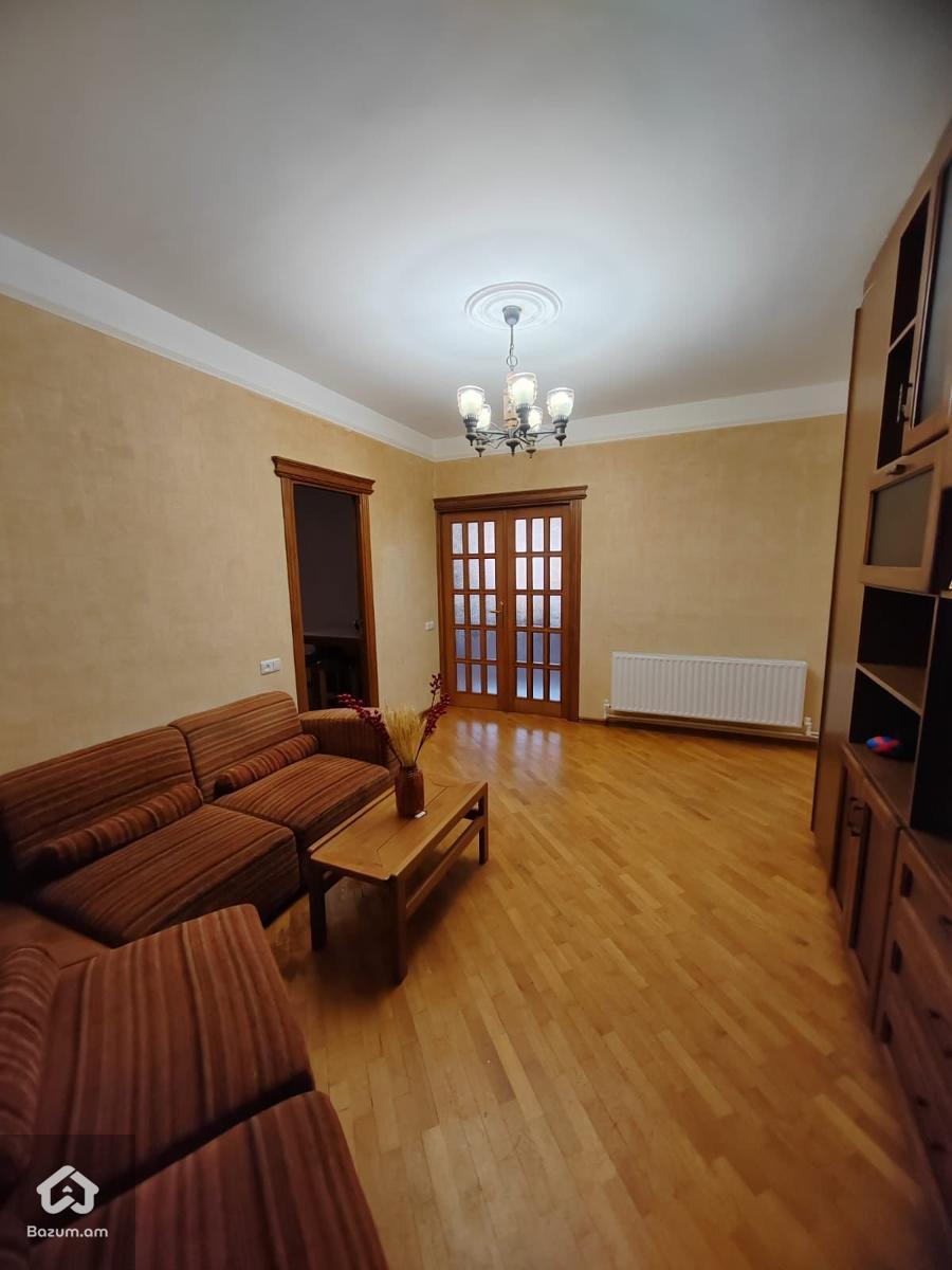 Վաճառվում է բնակարան - image 16