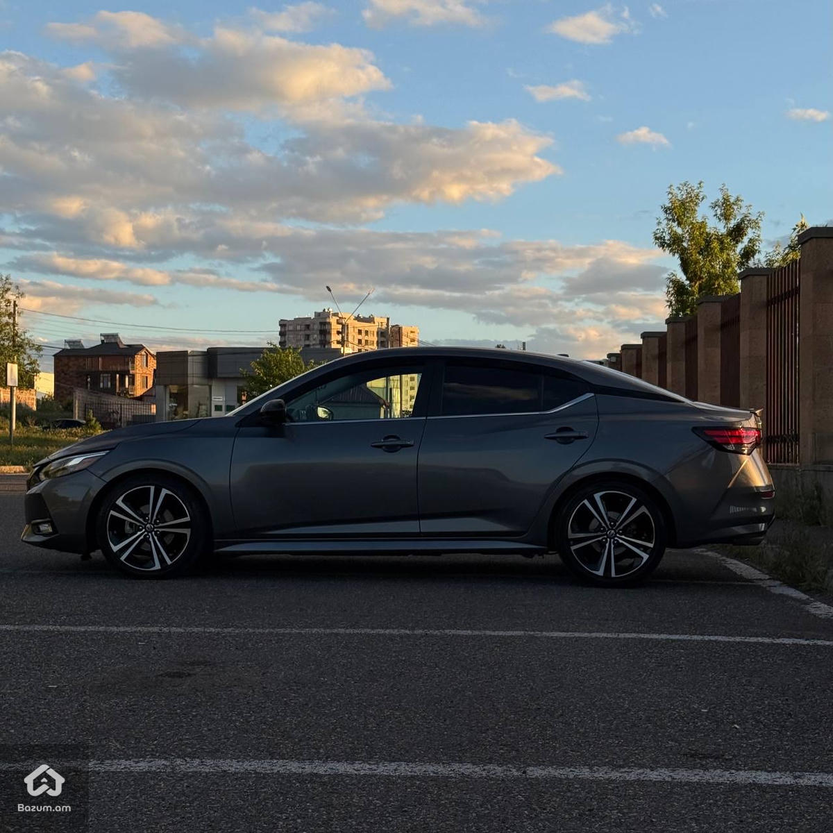 Nissan - image 2