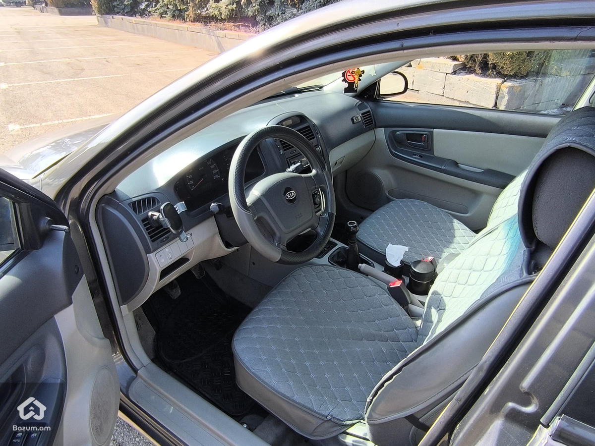 Kia cerato  - image 8