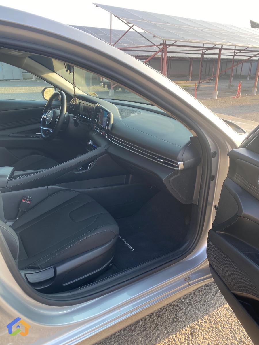 Hyundai Elantra Sel+ - image 6