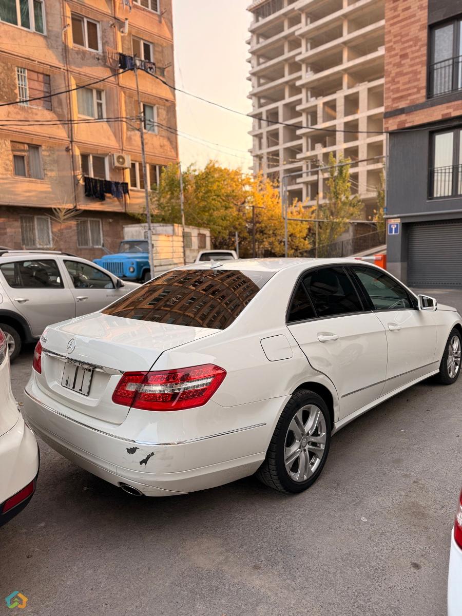 Mercedes benz w 212 - image 14