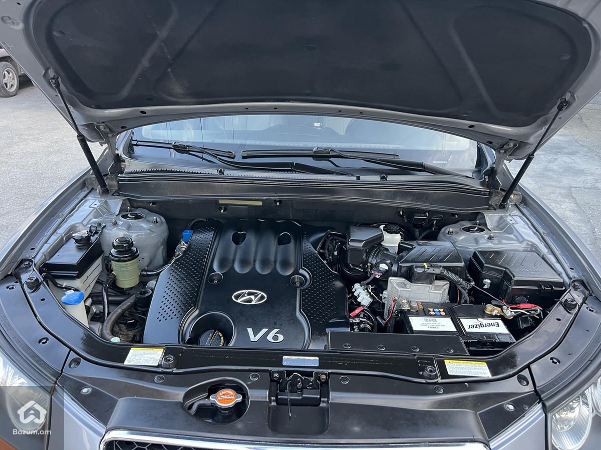 Hyundai SantaFe - image 16