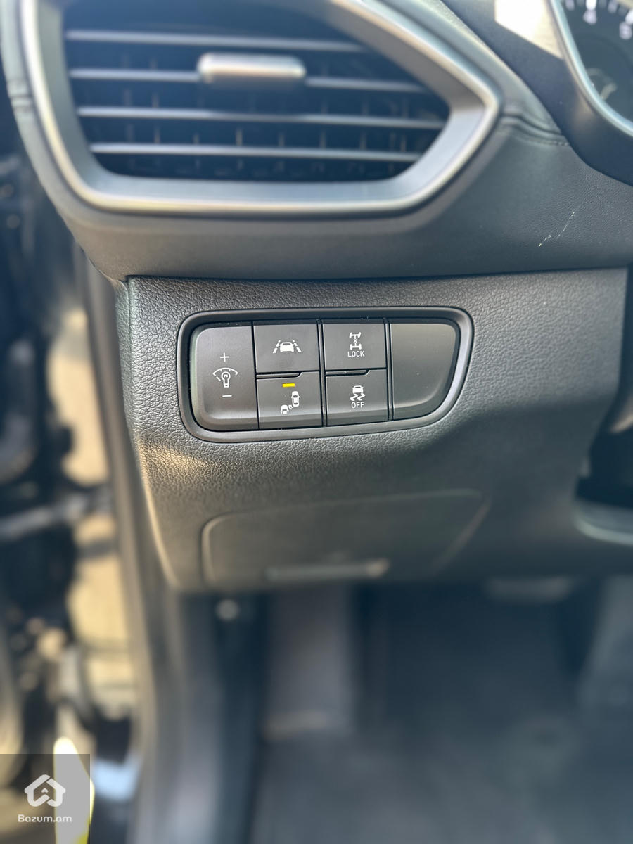 Hyundai - image 12