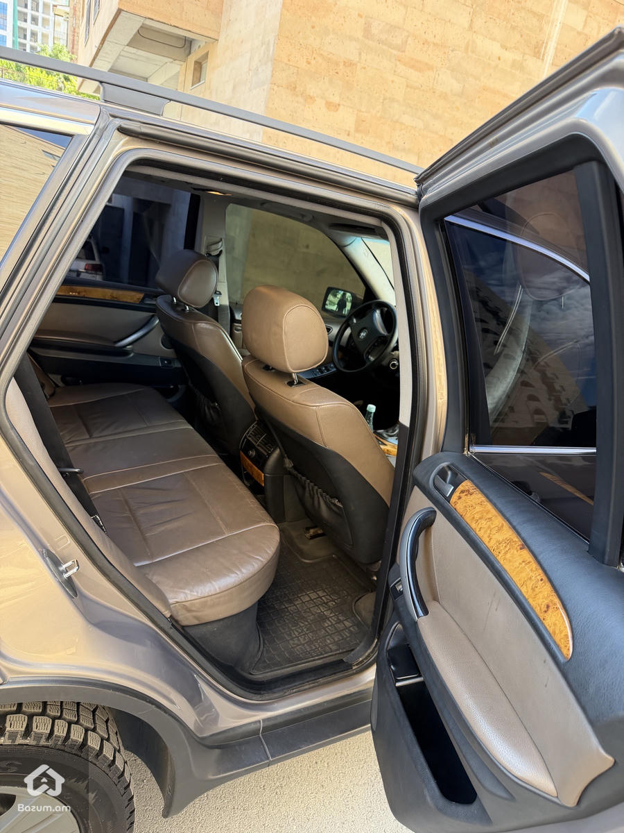 BMW X5 4.4 - image 11
