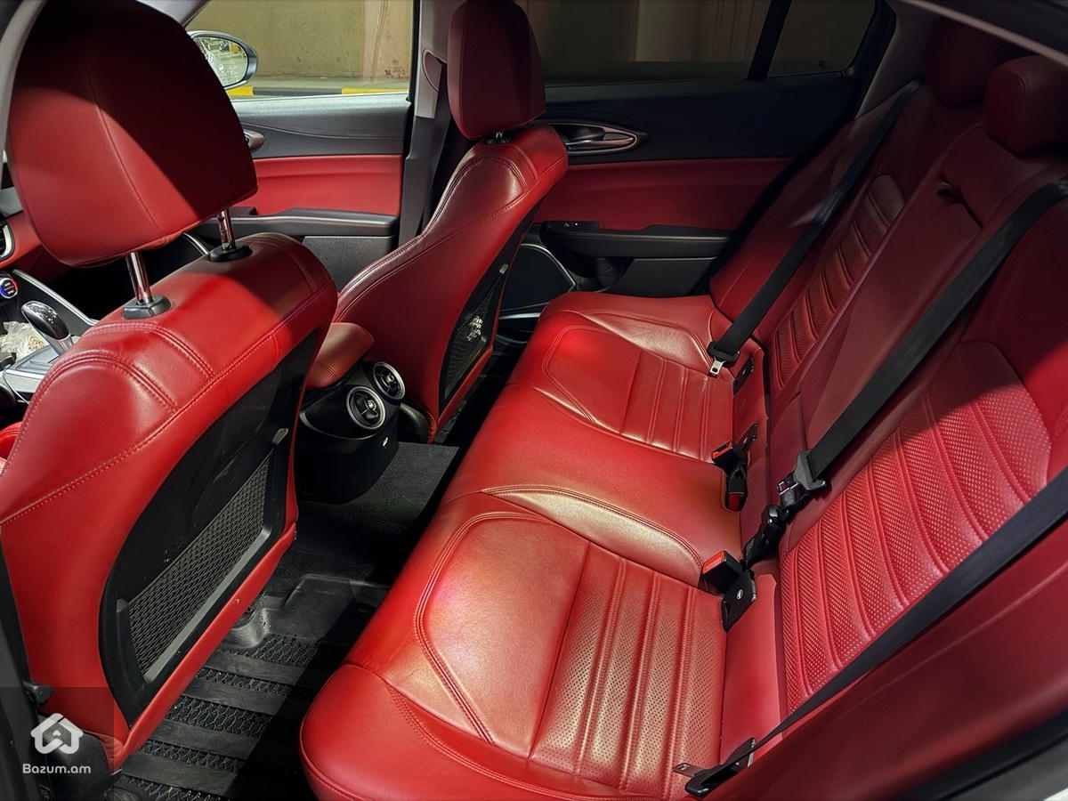 Alfa Romeo Giulia - image 16
