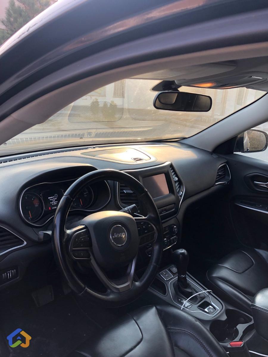 Jeep Cherokee - image 7