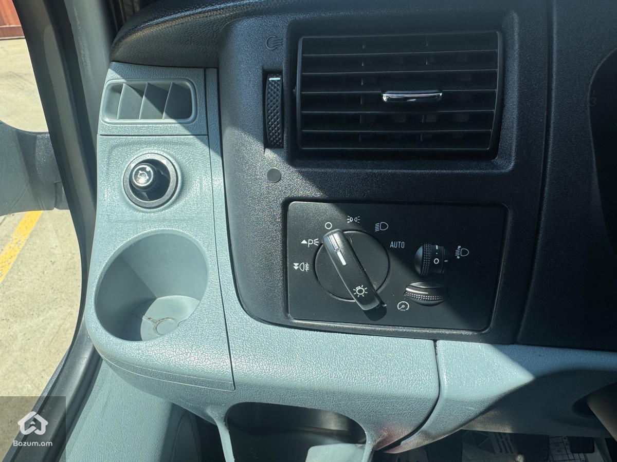 Ford transit - image 14