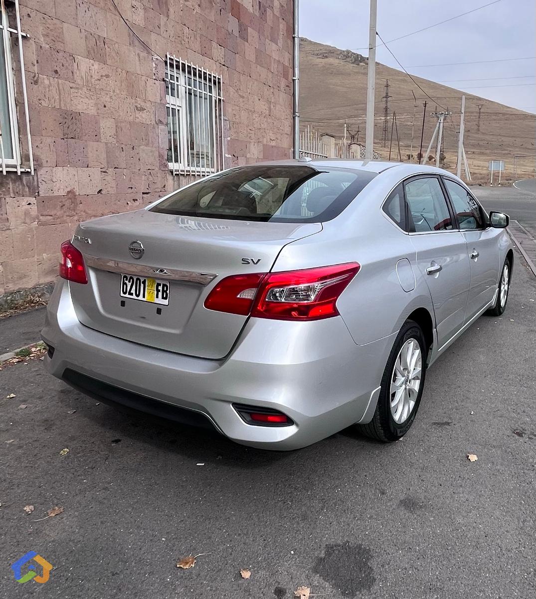 Nissan sentra sc 2019(2018) - image 3