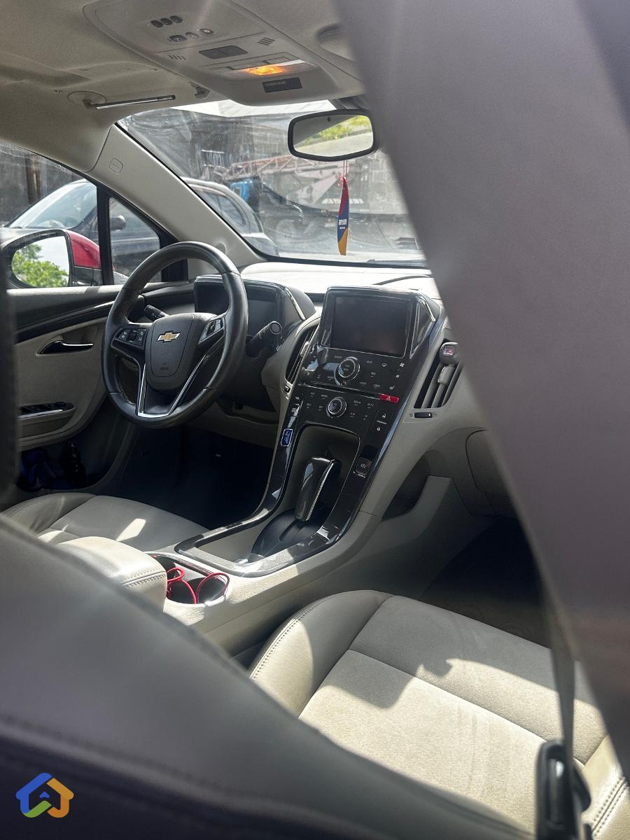 Chevrolet Volt - image 12