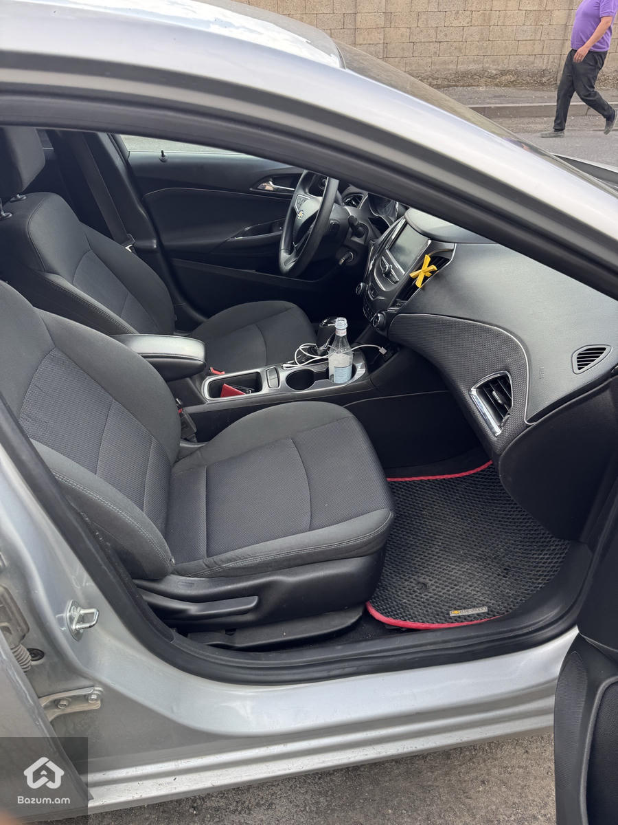 Chevrolet Cruze - image 6