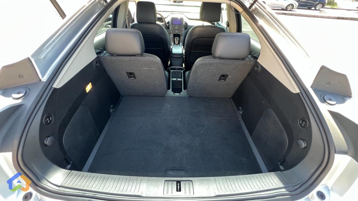 Chevrolet - image 17