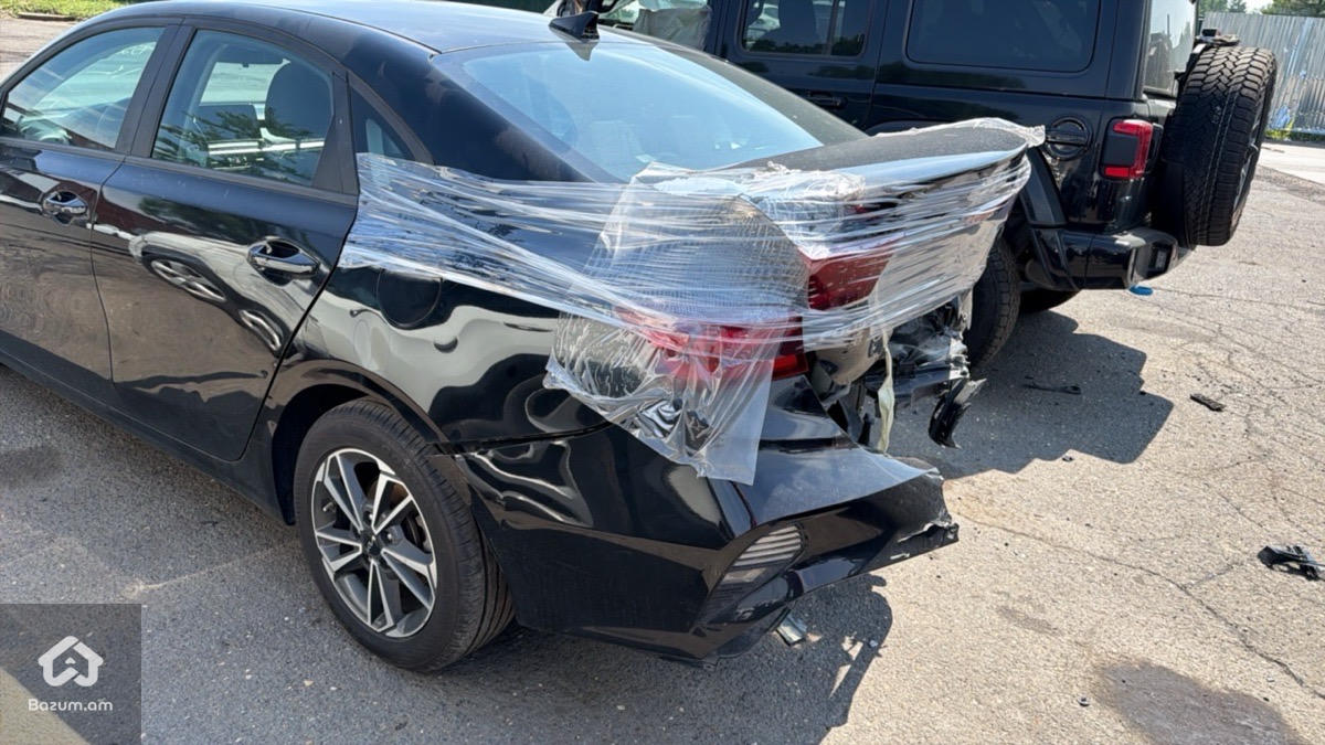 Kia Forte LXS - image 6
