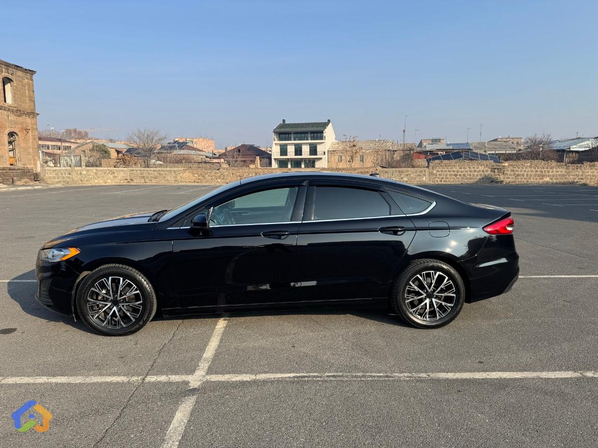 Ford Fusion - image 10