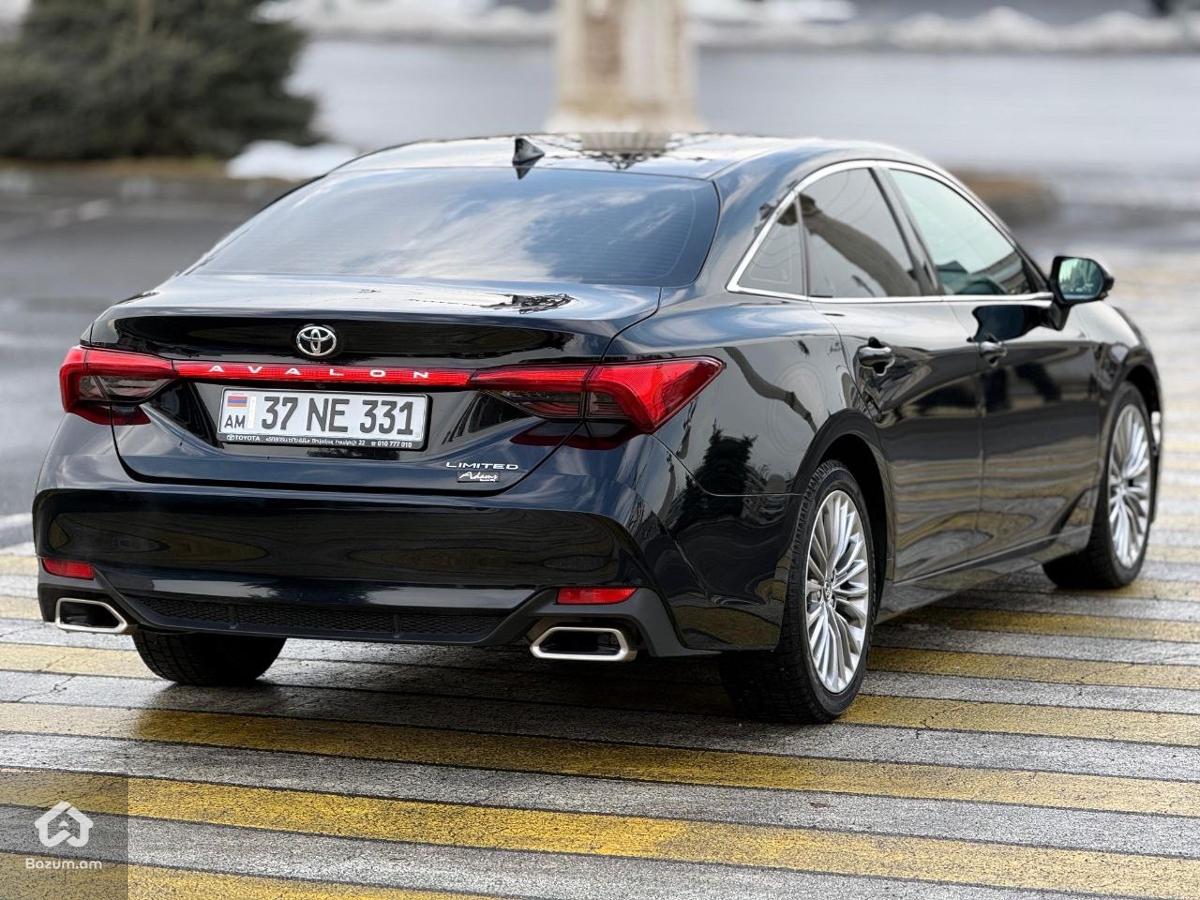 Toyota Avalon Limited  - image 7