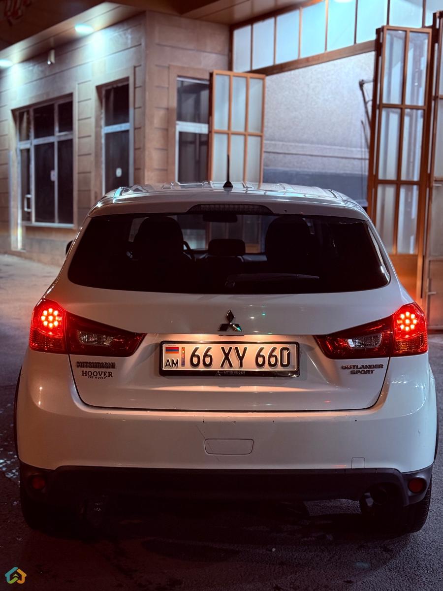 Mitsubishi Outlander Sport - image 4